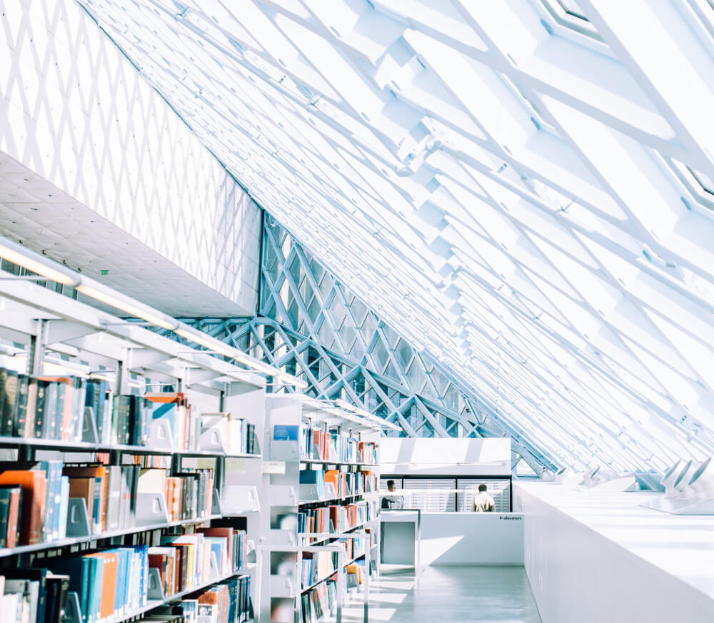 A photo of a brightly lit library.